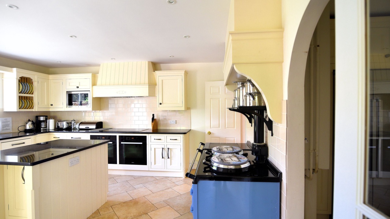 Photo of Others in Burton Bradstock