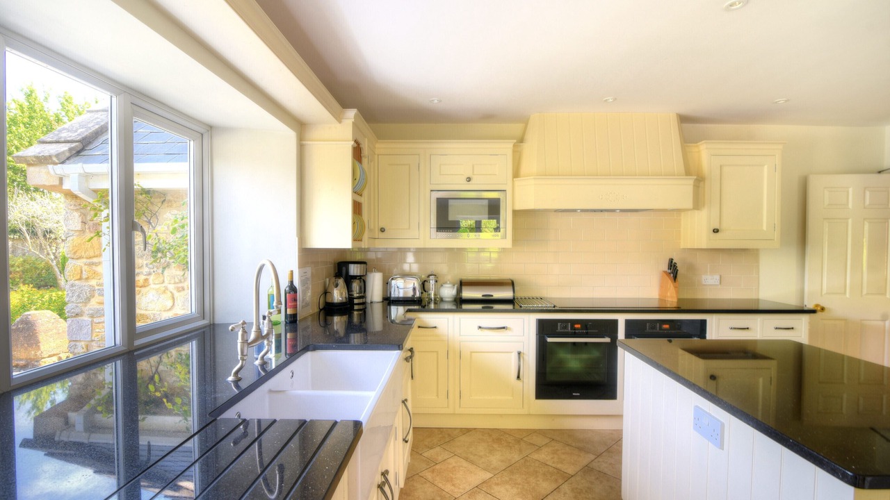 Photo of Others in Burton Bradstock