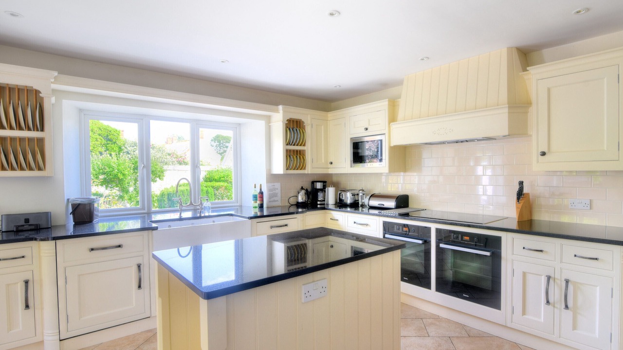 Photo of Others in Burton Bradstock