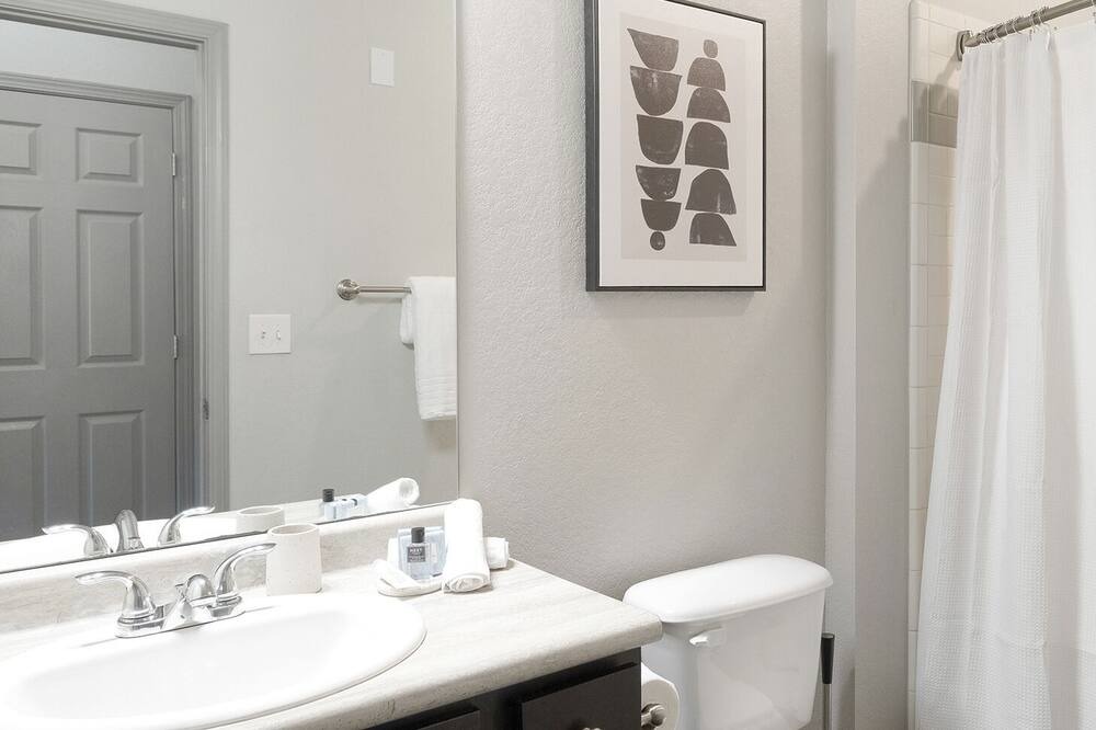 Photo of Bathroom in Sand Ridge