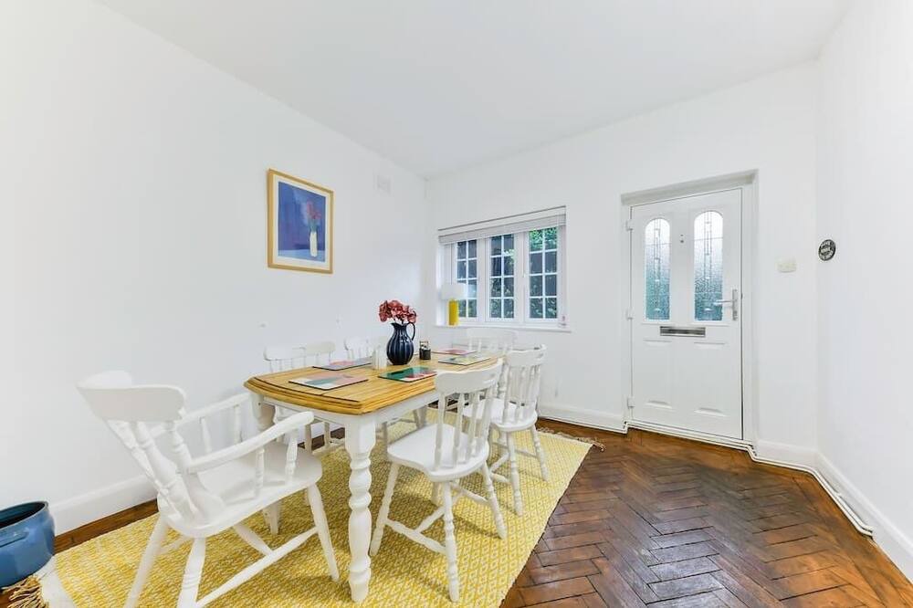 Photo of Others in Tadworth