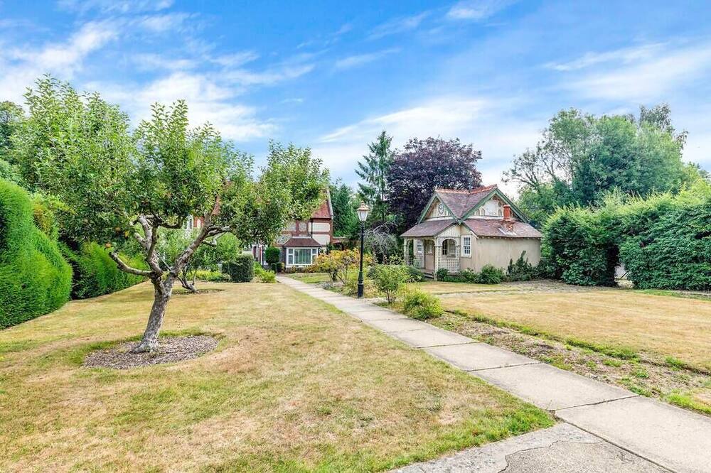 Photo of Others in Tadworth