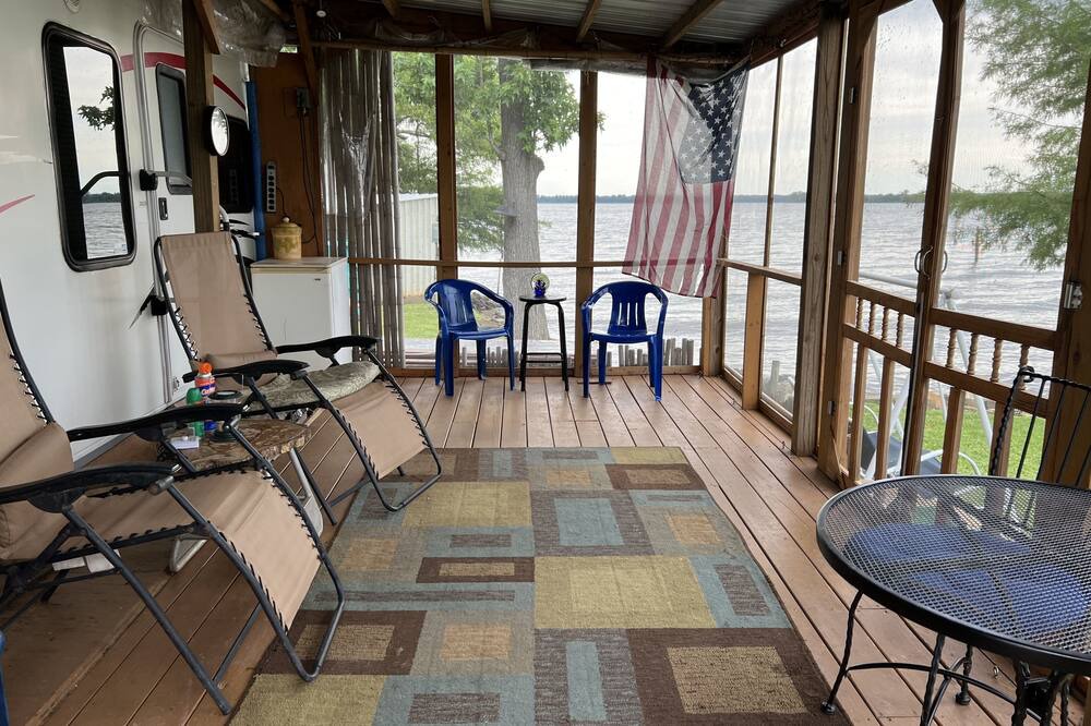 Photo of Patio Balcony in Flint