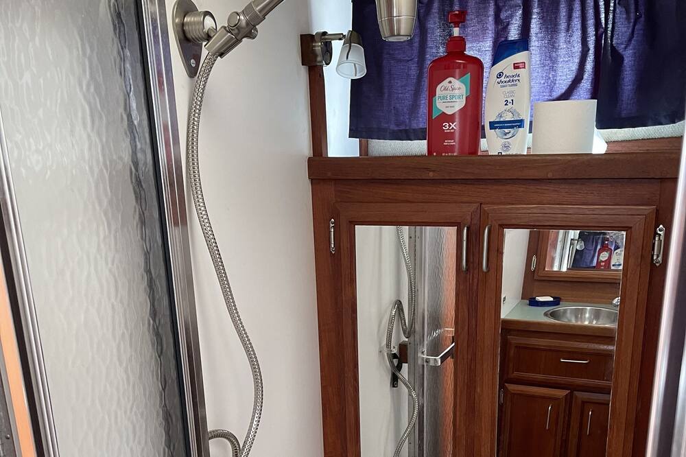 Photo of Bathroom in Yorktown