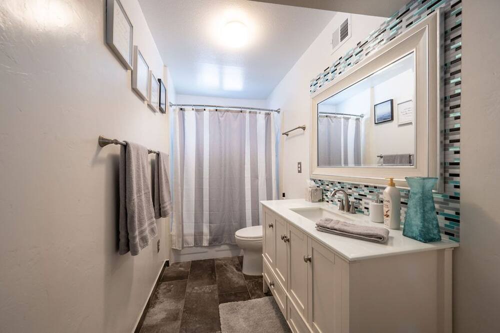 Photo of Bathroom in Mission Terrace