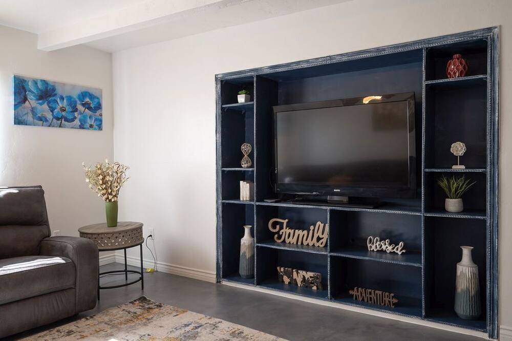 Photo of Livingroom in Mission Terrace