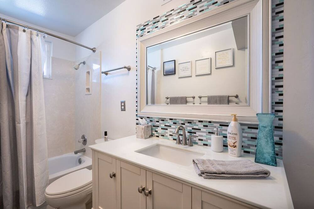 Photo of Bathroom in Mission Terrace