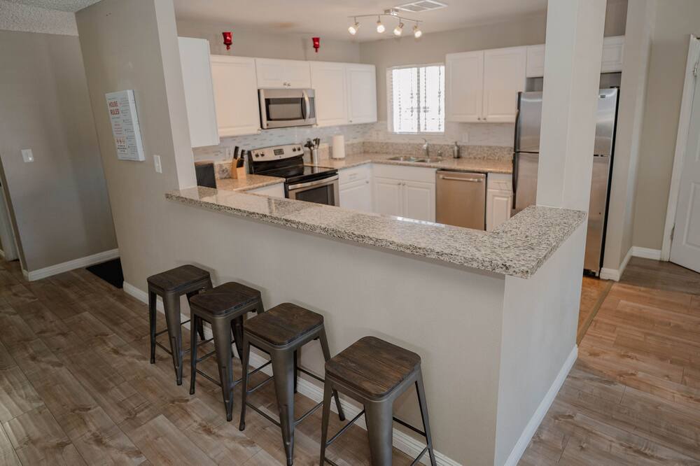 Photo of Kitchen in Rancho Oakey