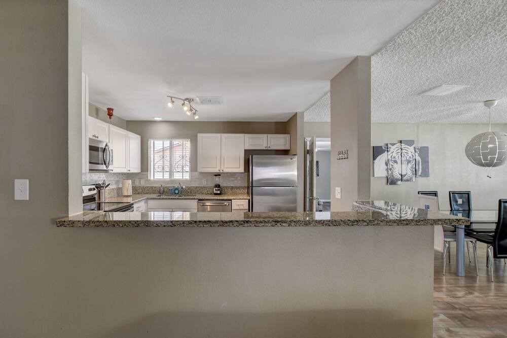 Photo of Kitchen in Rancho Oakey