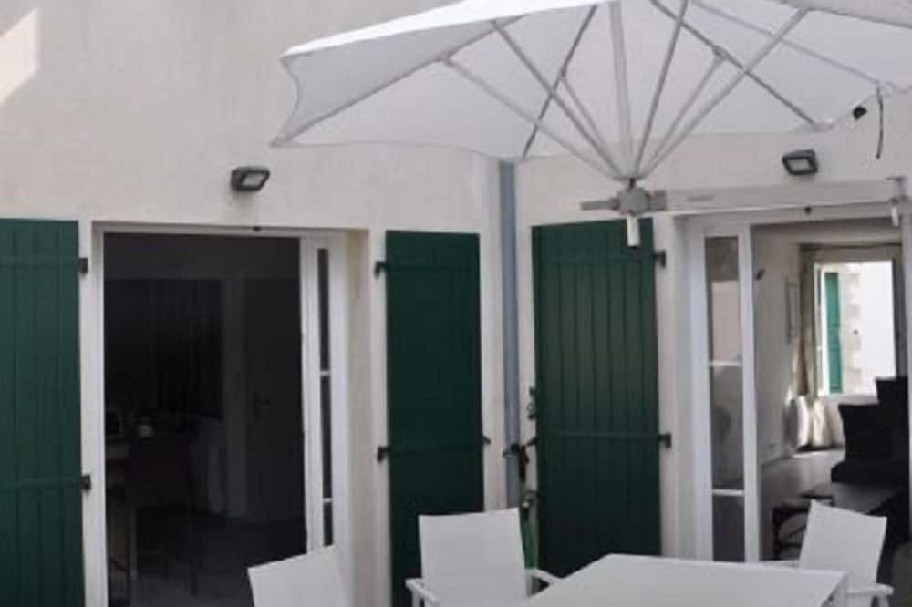 Photo of Patio Balcony in Marais Poitevin