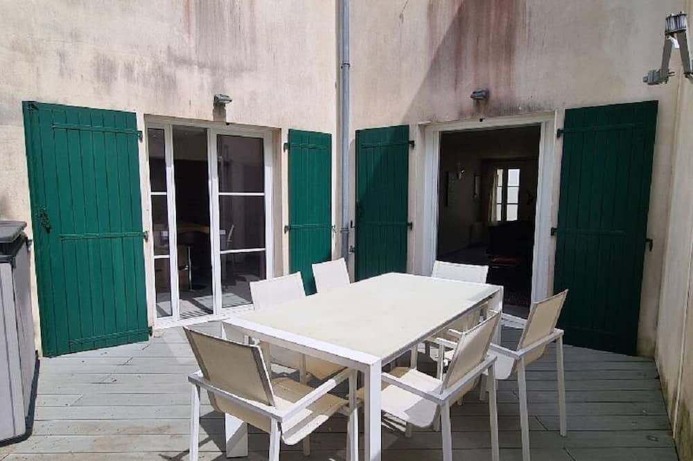 Photo of Patio Balcony in Marais Poitevin