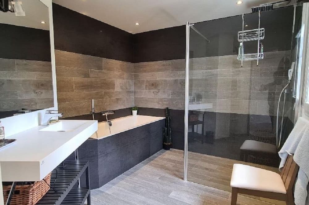 Photo of Bathroom in Marais Poitevin