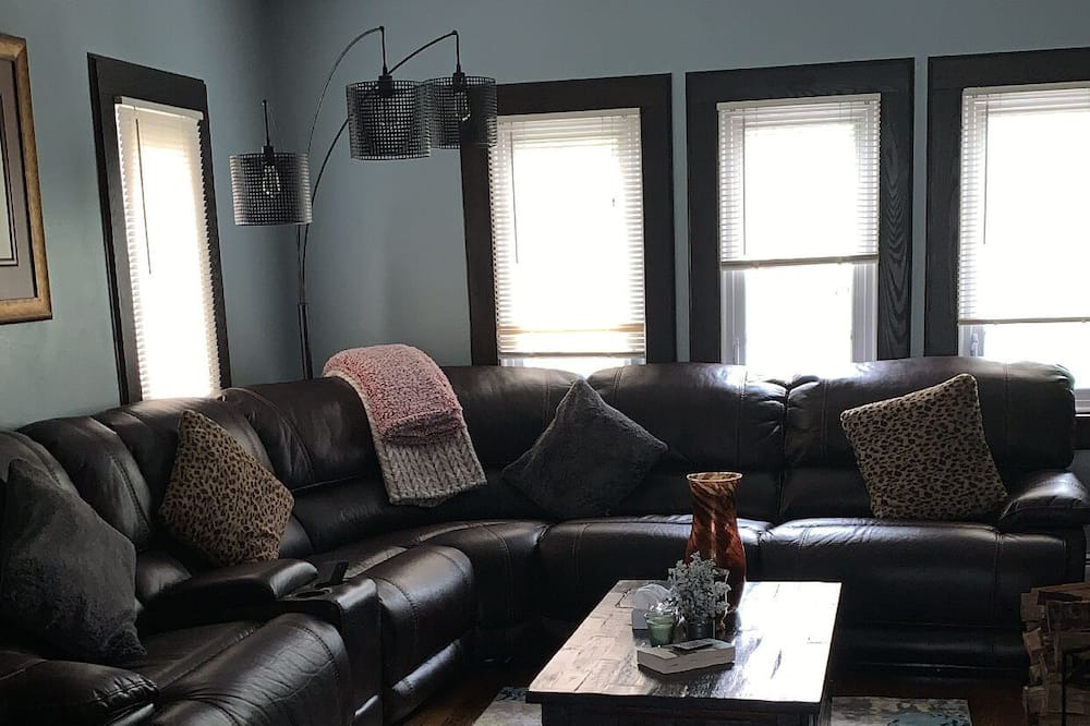 Photo of Livingroom in Tallman