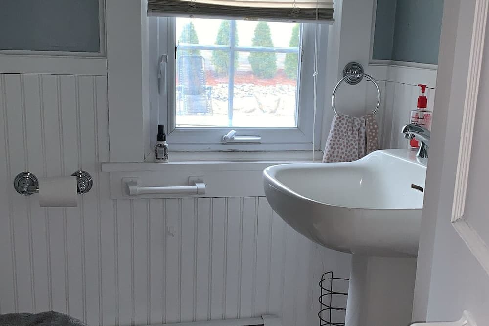 Photo of Bathroom in Tallman