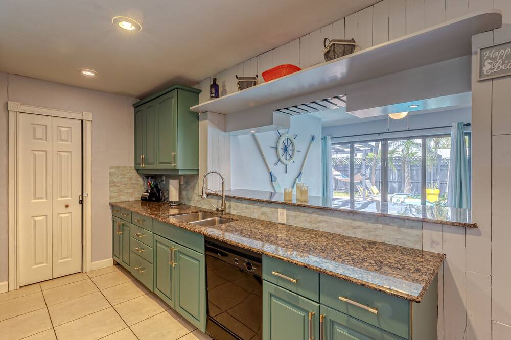 Photo of Kitchen in Central Corals