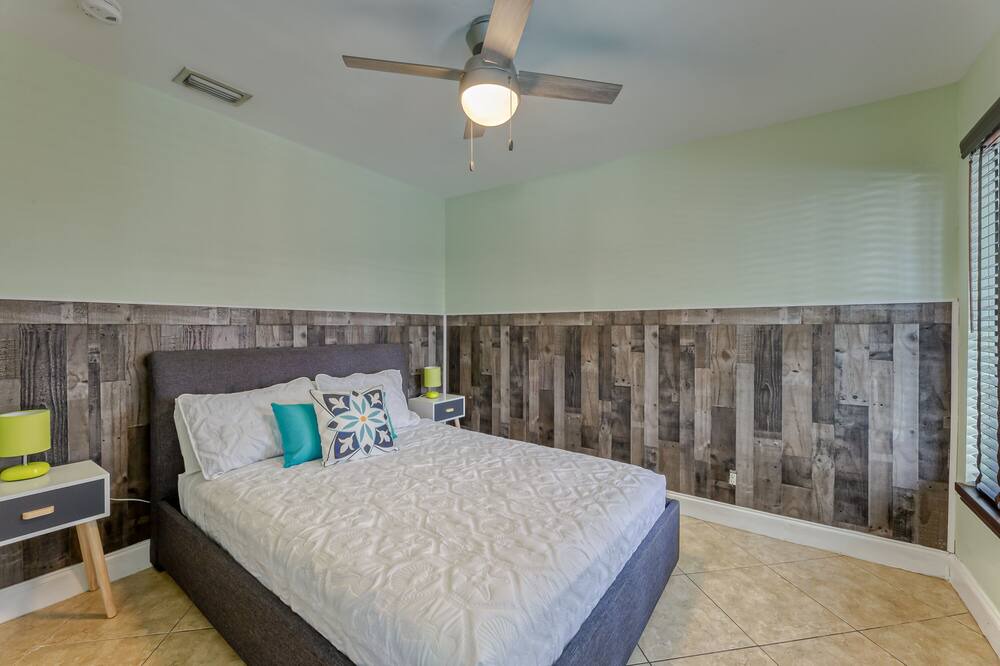 Photo of Bedroom in Central Corals