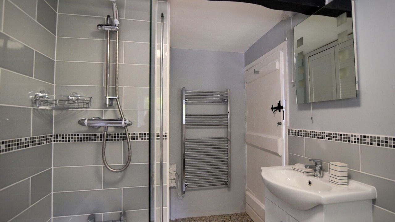 Photo of Bathroom in Beer