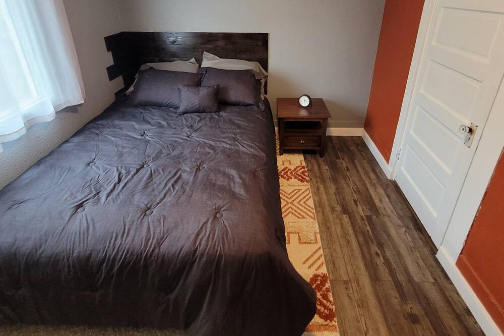Photo of Bedroom in Western