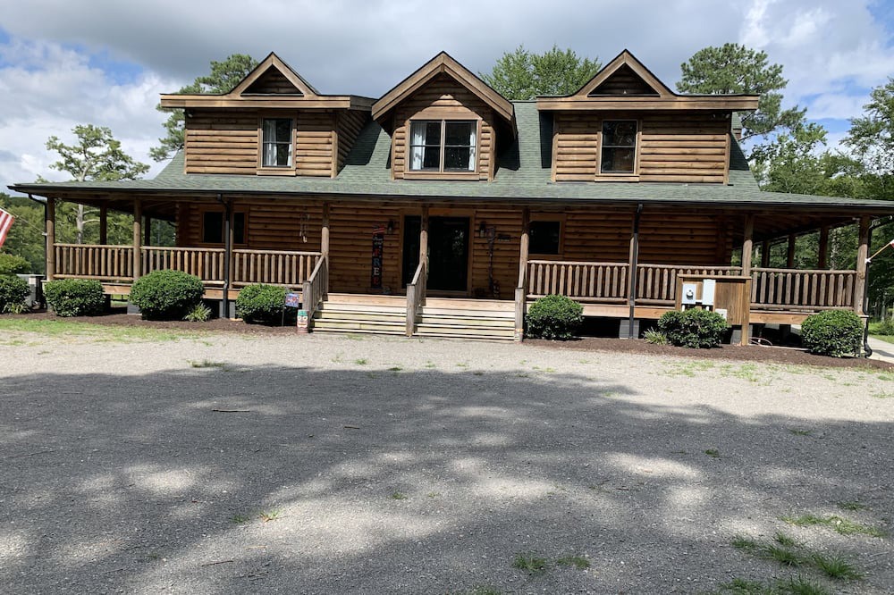 Photo of Outdoor in Stonehouse