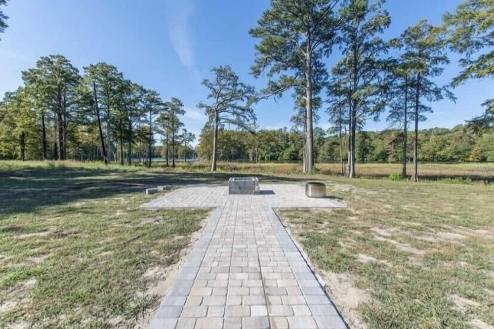 Photo of Outdoor in Stonehouse