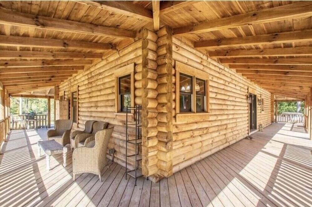 Photo of Patio Balcony in Stonehouse