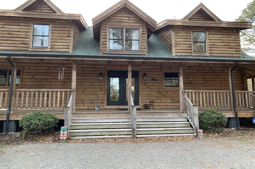 Photo of Outdoor in Stonehouse