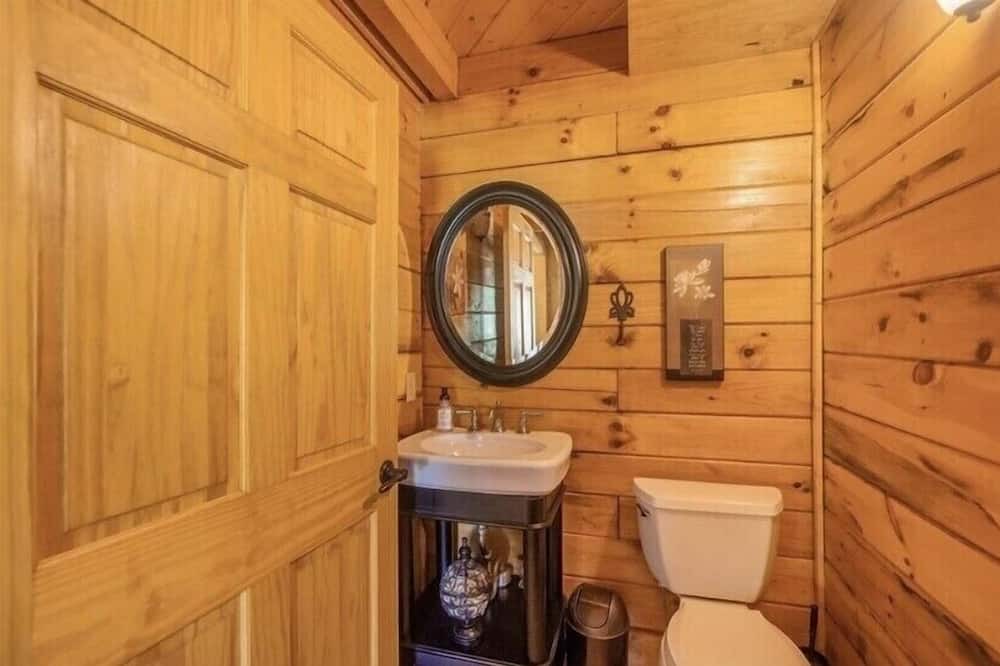 Photo of Bathroom in Stonehouse