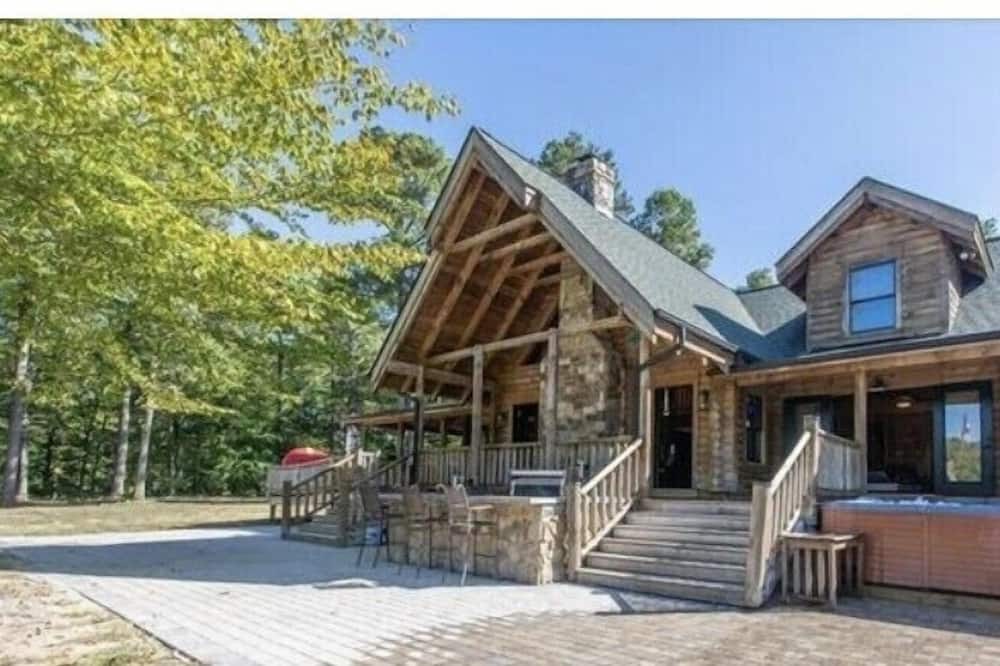 Photo of Outdoor in Stonehouse