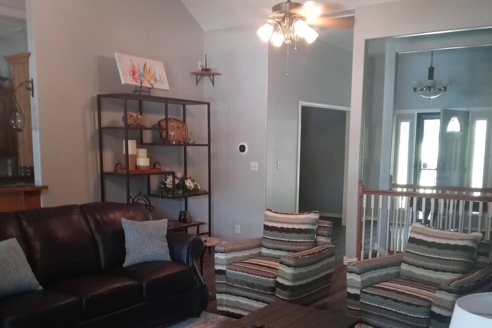 Photo of Livingroom in Hoyt