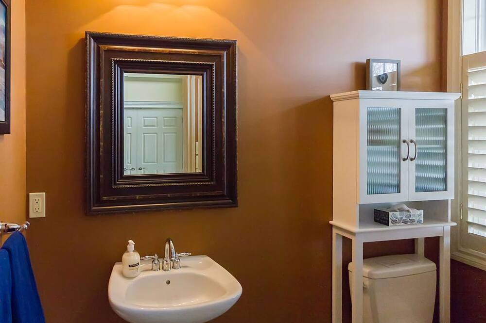 Photo of Bathroom in Wellington