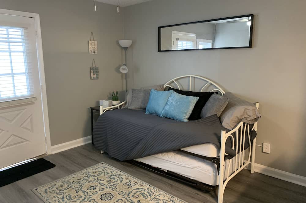 Photo of Livingroom in Fort Shawnee