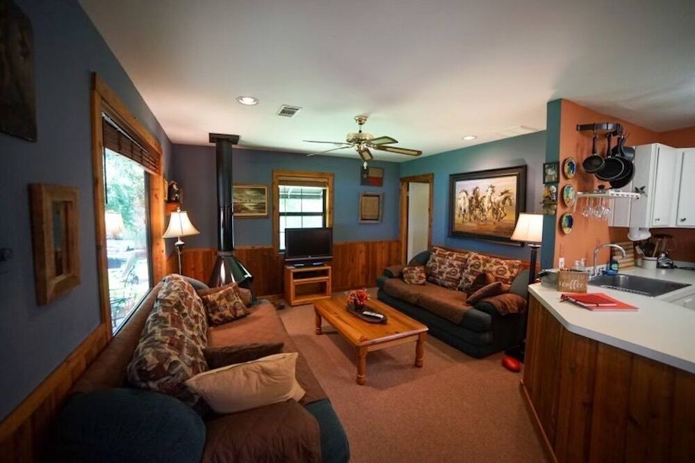 Photo of Livingroom in Trinity