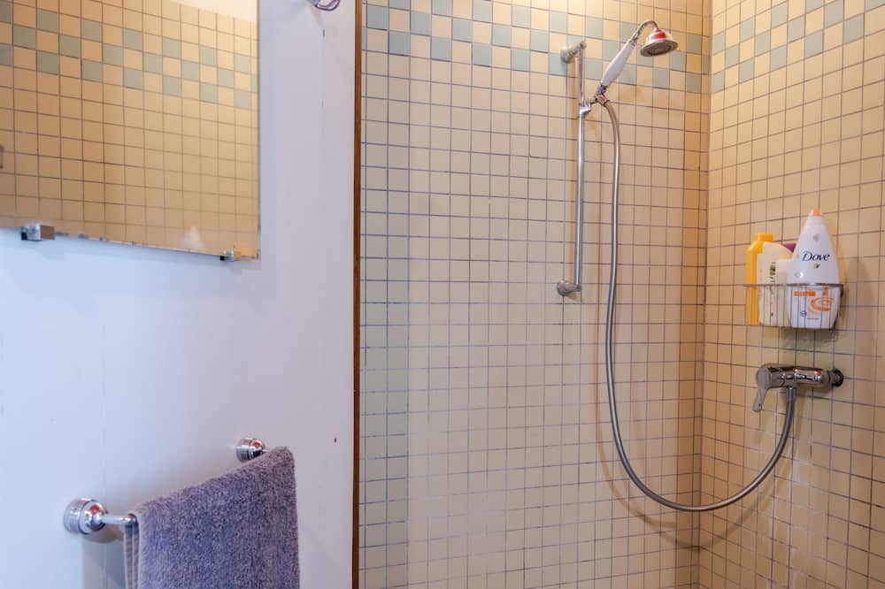 Photo of Bathroom in Villedomer