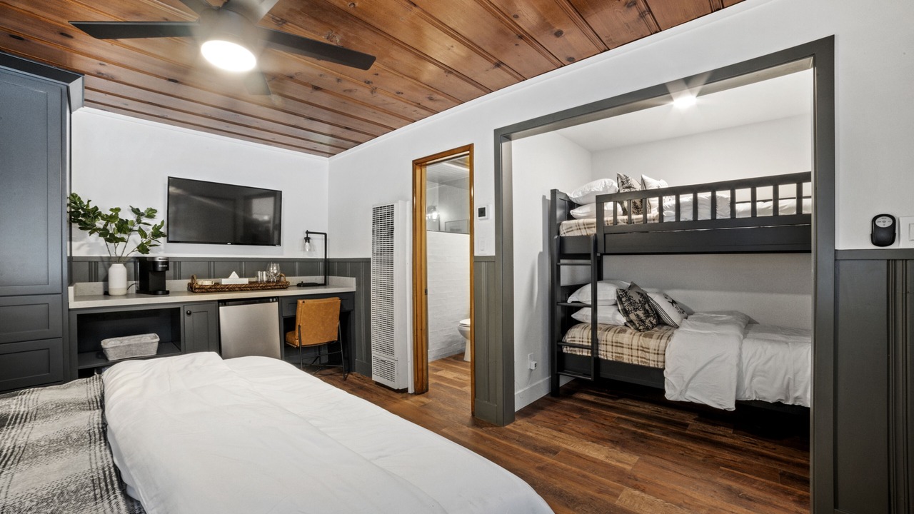 Photo of Bedroom in Tahoe Valley