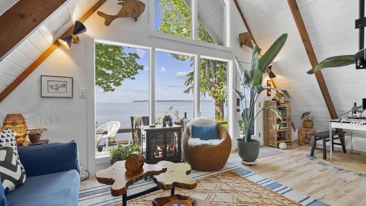 Photo of Livingroom in Blaine