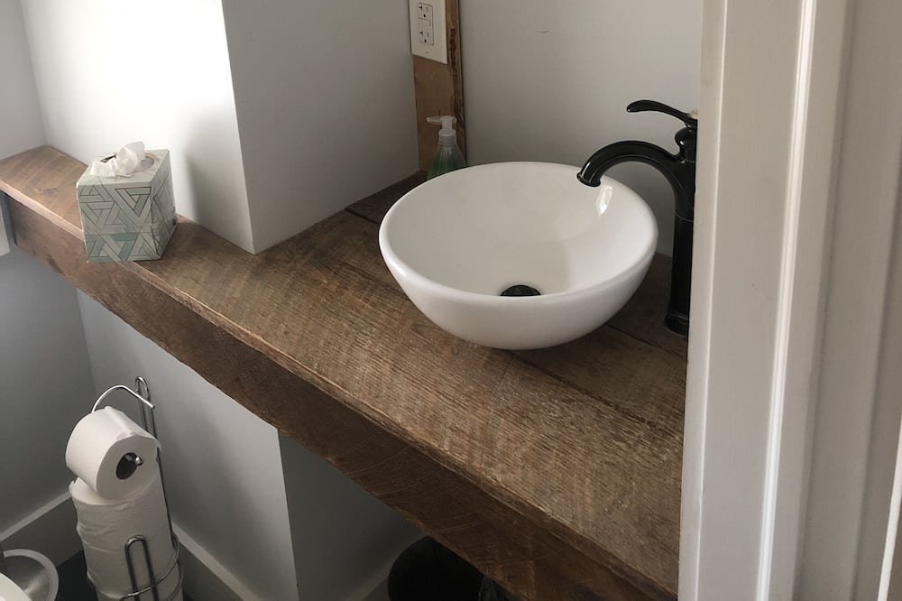 Photo of Bathroom in Gradyville