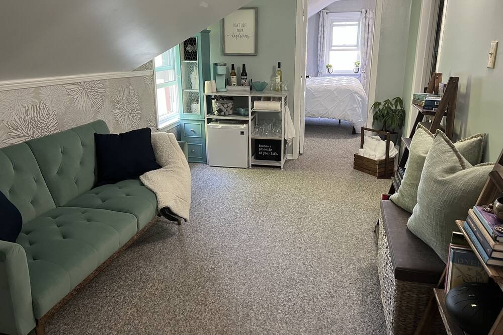 Photo of Livingroom in County of Brant