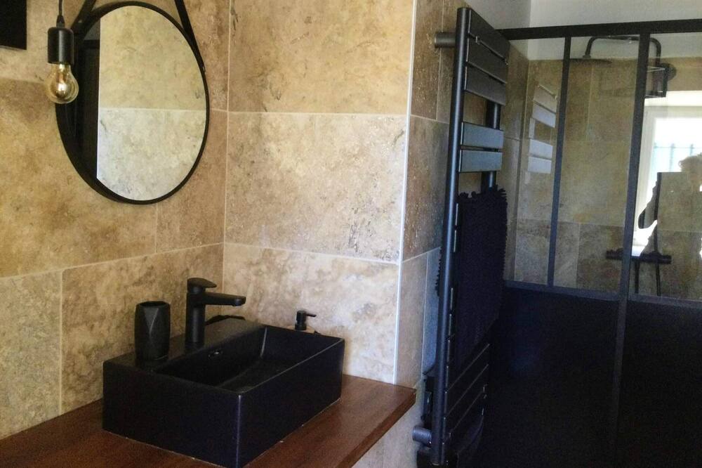 Photo of Bathroom in Lanarce