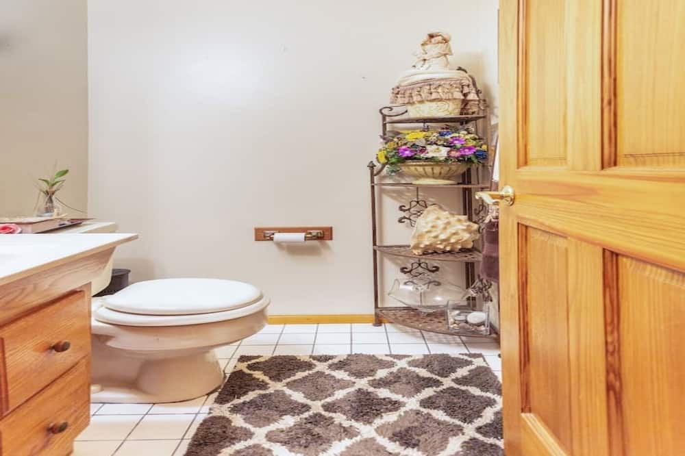 Photo of Bathroom in Holbrook