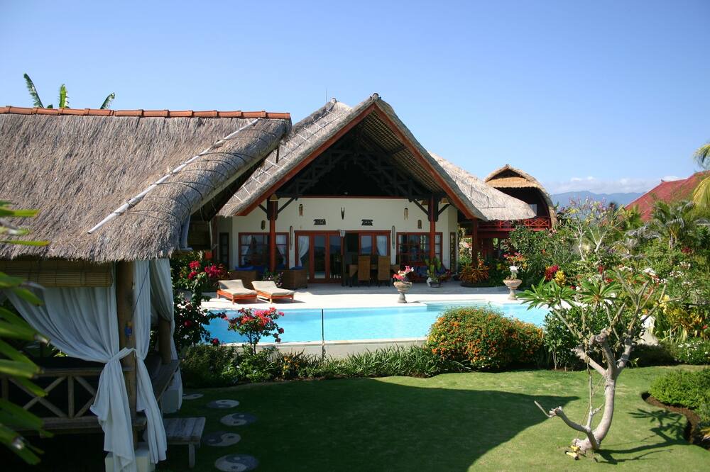 Photo of Outdoor in Dencarik