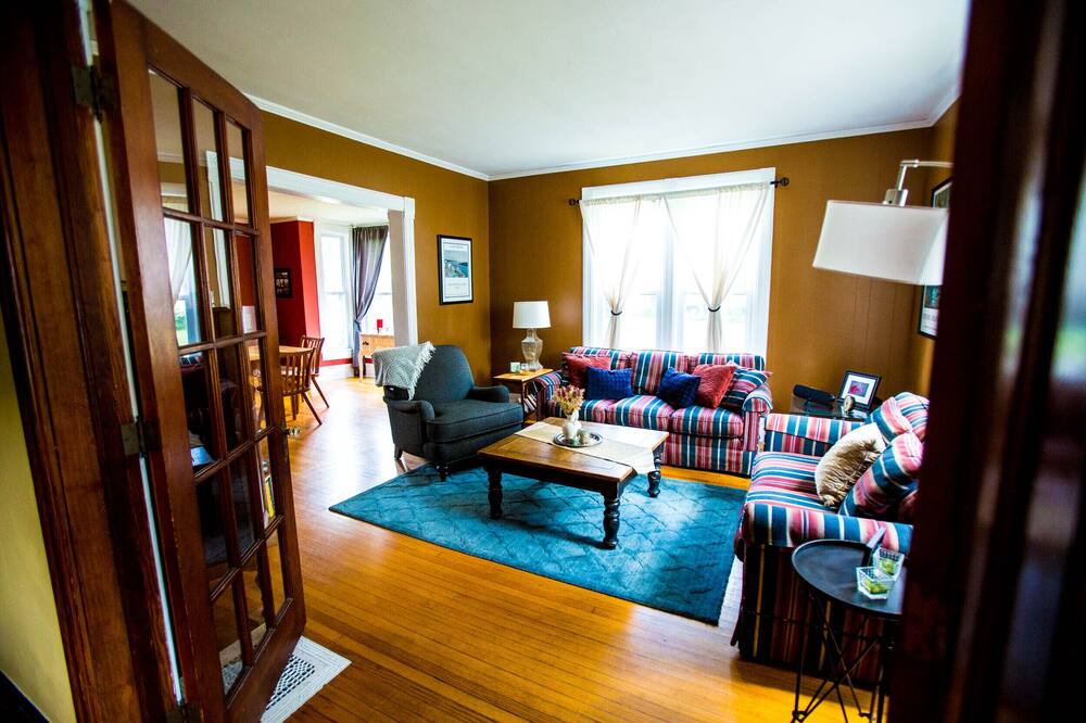 Photo of Bedroom in Hamilton