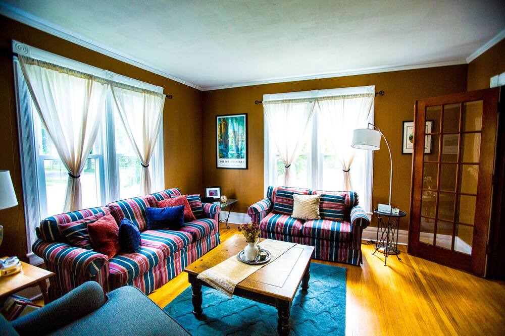 Photo of Bedroom in Hamilton