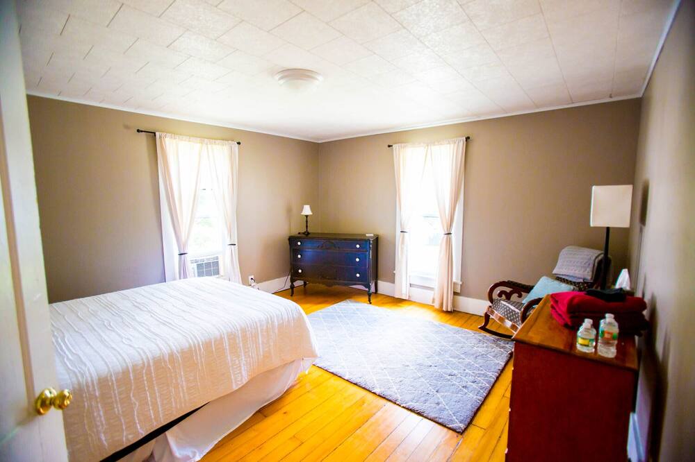 Photo of Bedroom in Hamilton