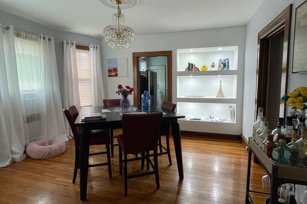 Photo of Livingroom in Hartford