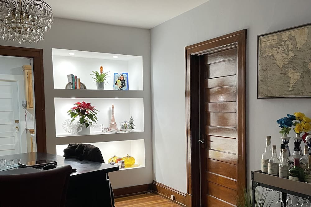 Photo of Livingroom in Hartford