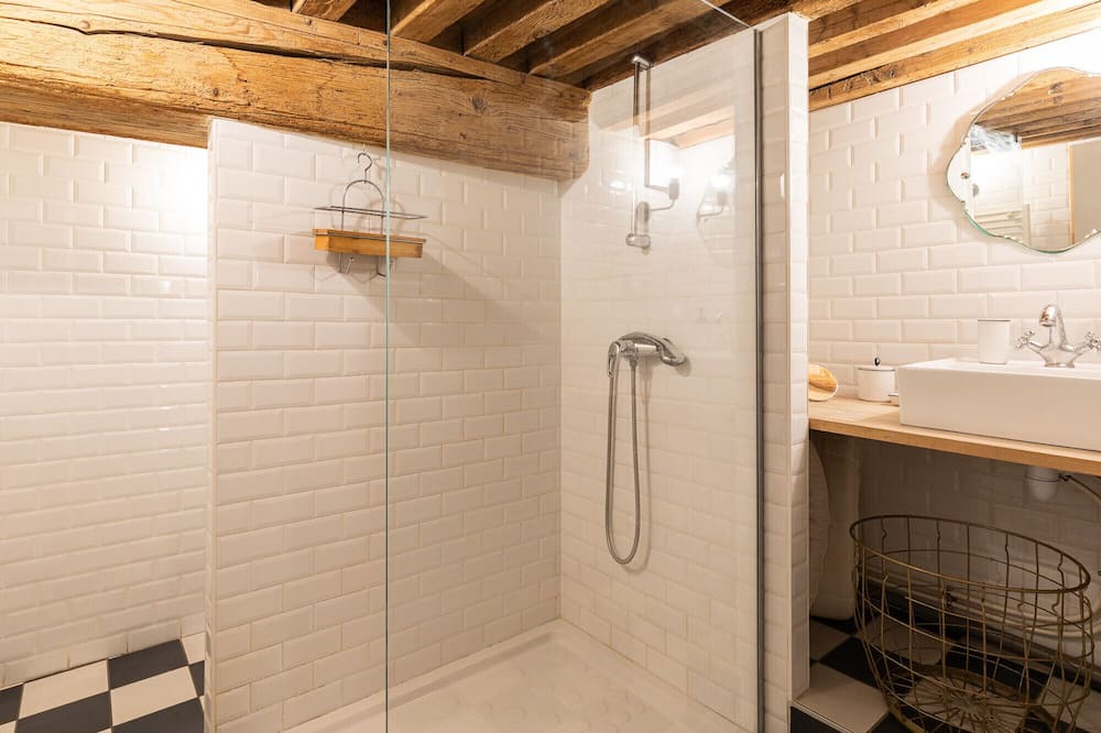 Photo of Others in Old Lyon