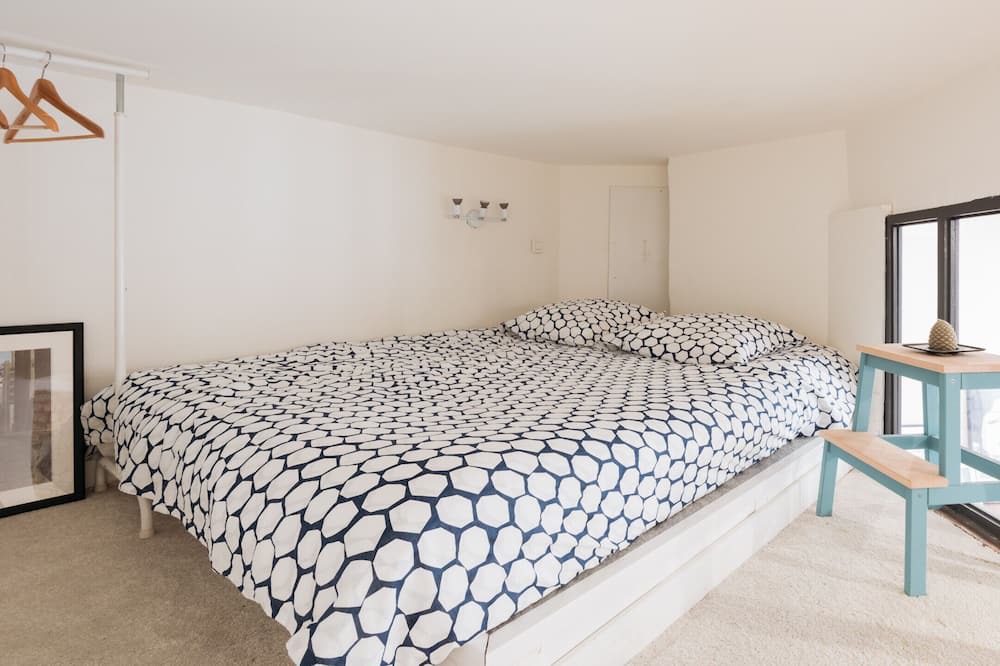 Photo of Others in Voltaire - Saint Amour