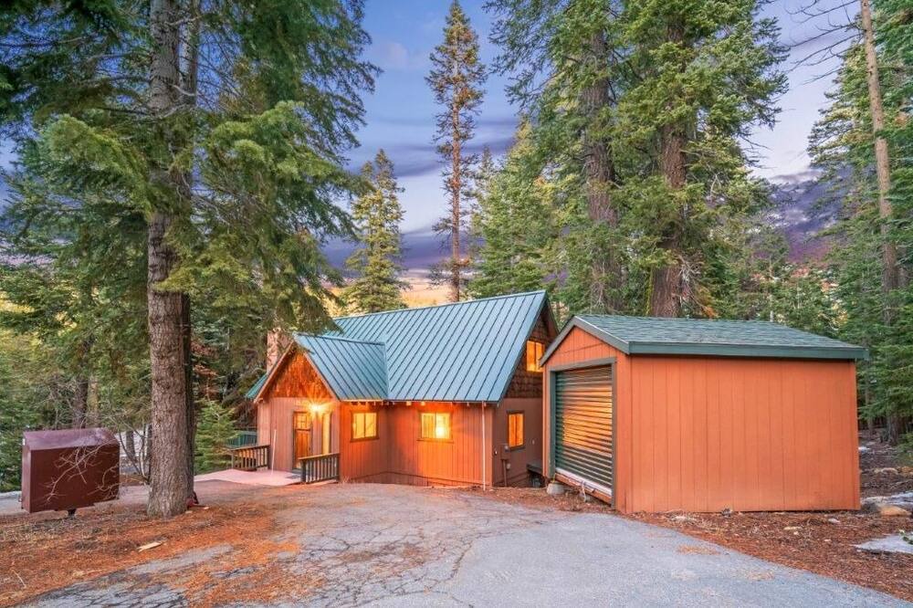 Photo of Outdoor in Kingswood Estates