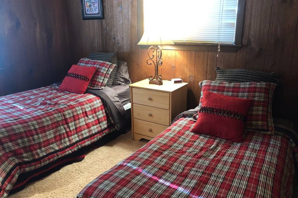 Photo of Bedroom in Kingswood Estates