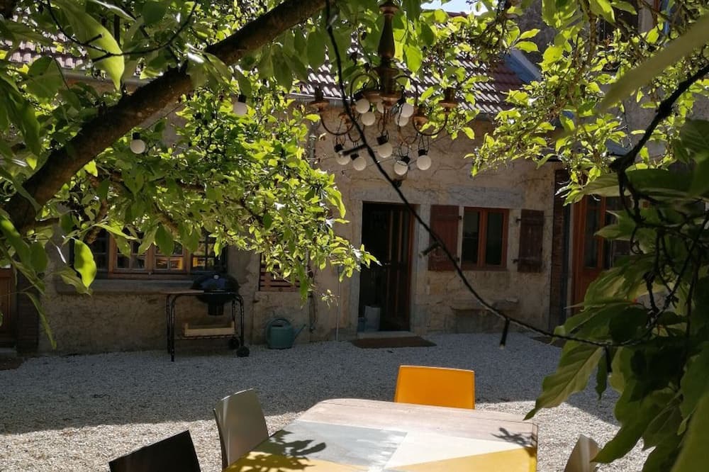 Photo of Outdoor in Cusey